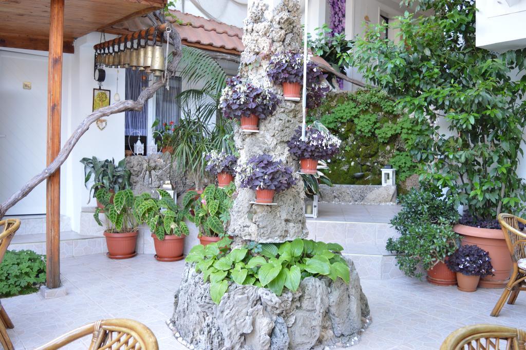 Family Hotel Sofi Sosopol Exterior foto