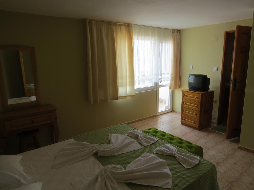 Family Hotel Sofi Sosopol Zimmer foto