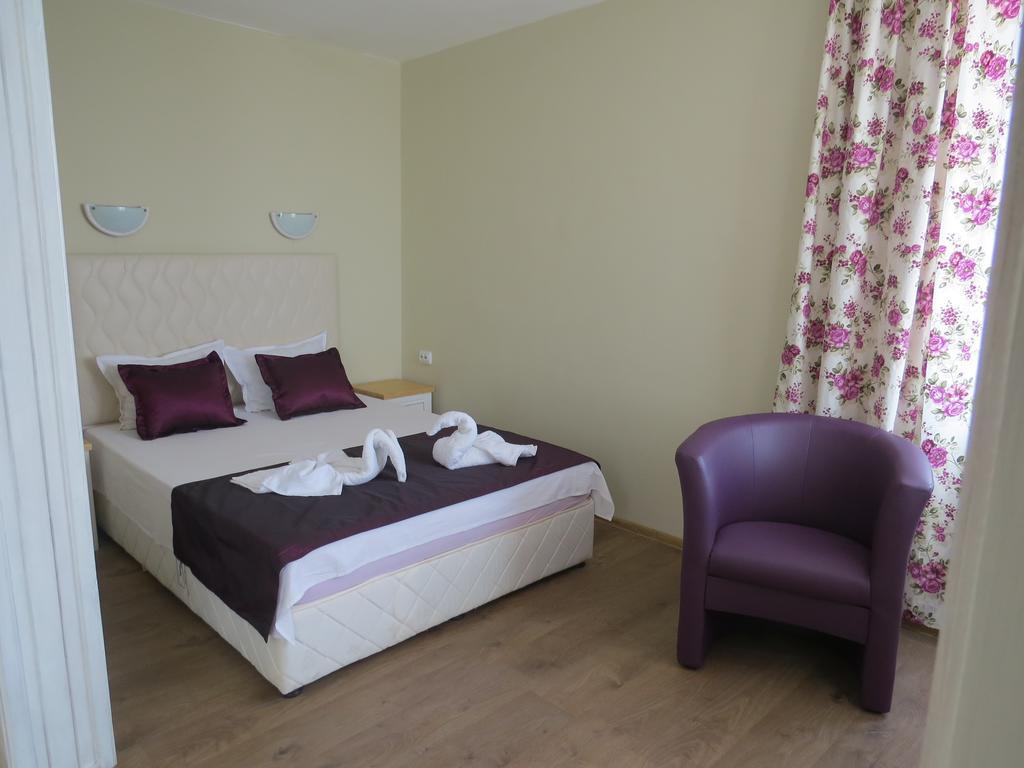 Family Hotel Sofi Sosopol Zimmer foto
