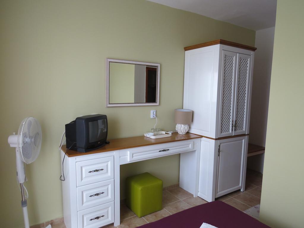 Family Hotel Sofi Sosopol Zimmer foto
