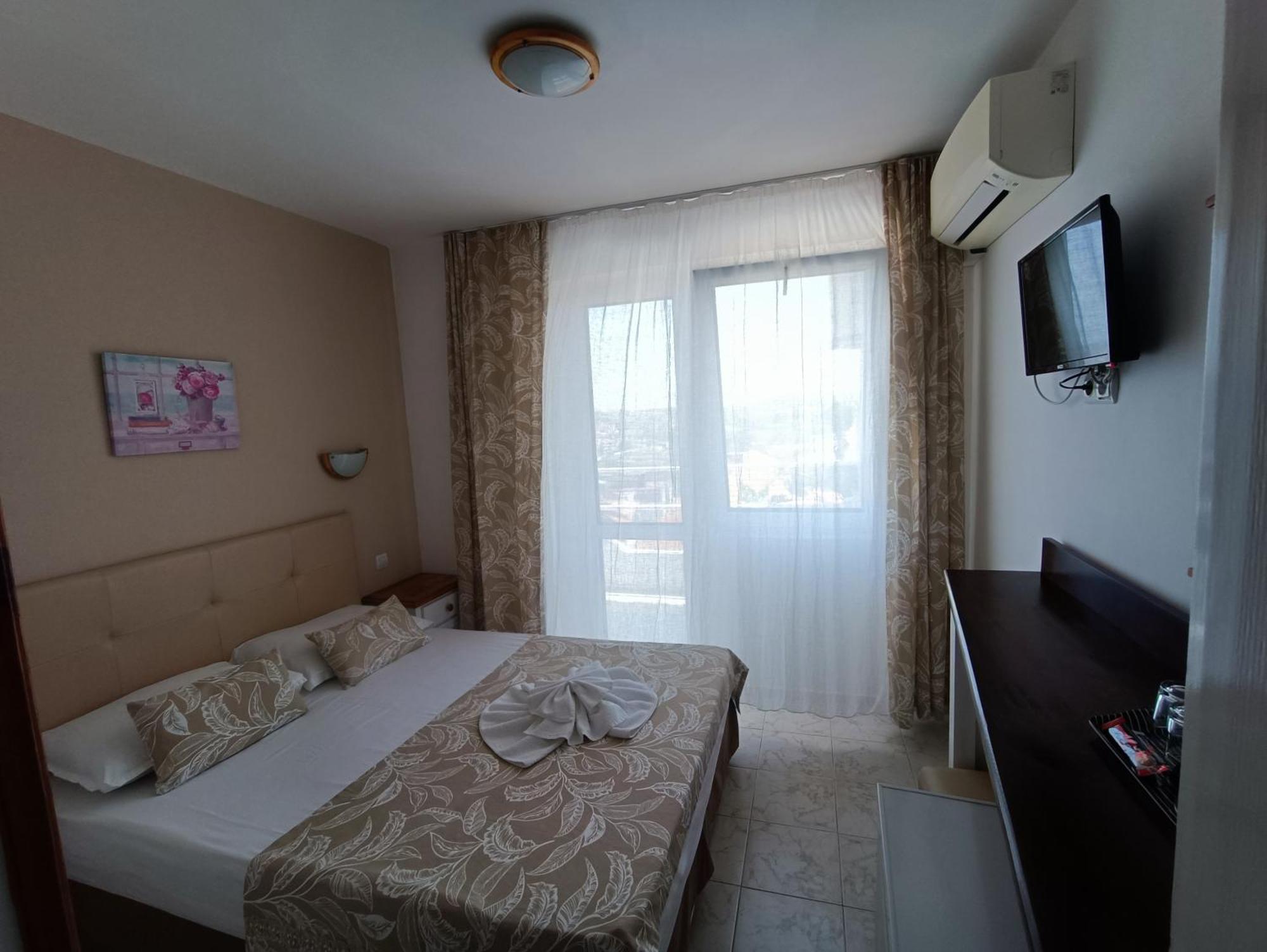 Family Hotel Sofi Sosopol Exterior foto