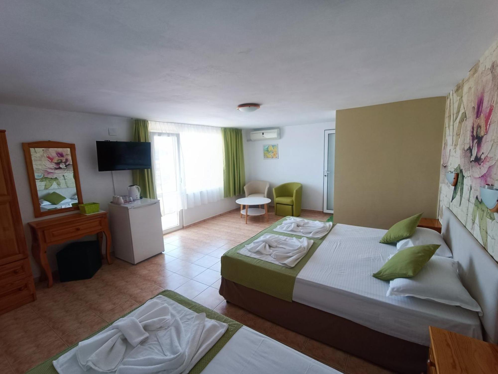 Family Hotel Sofi Sosopol Exterior foto